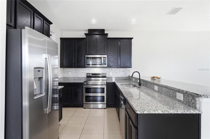 Image No.3-3 Bed Townhouse for sale