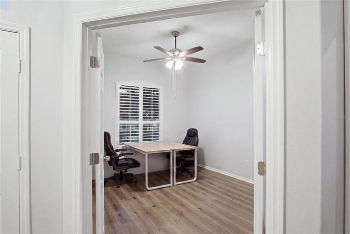 Image No.17-5 Bed House for sale