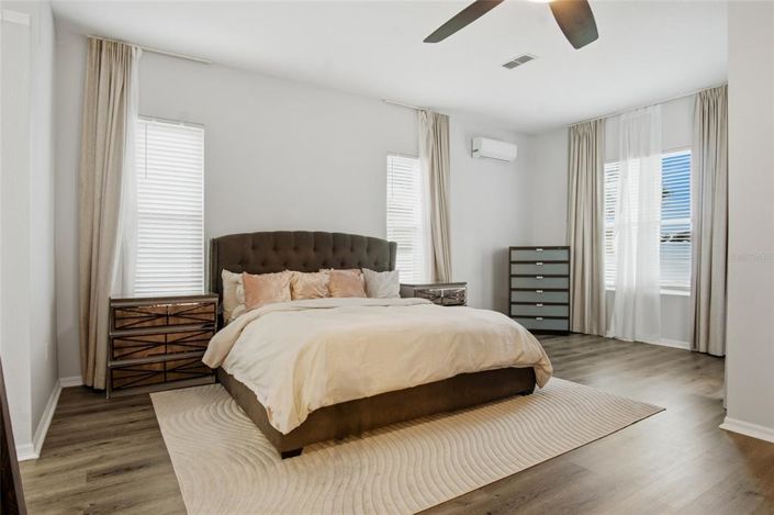 Image No.19-5 Bed House for sale