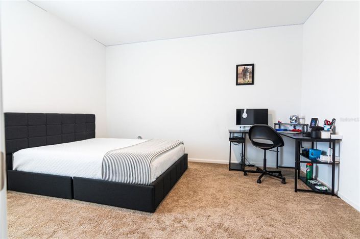 Image No.56-6 Bed House for sale