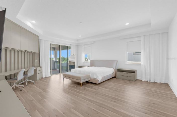 Image No.41-4 Bed House for sale
