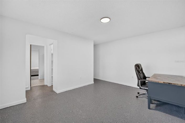 Image No.21-4 Bed House for sale