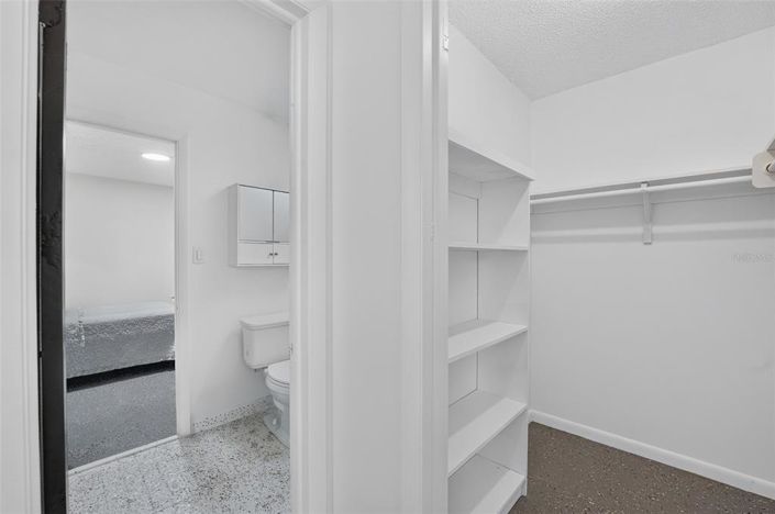 Image No.25-4 Bed House for sale