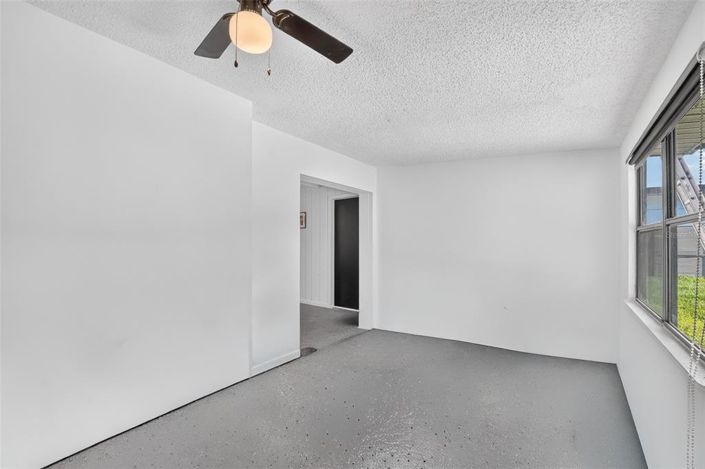 Image No.29-4 Bed House for sale