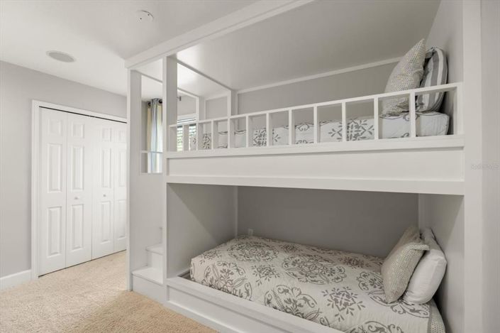 Image No.37-6 Bed House for sale