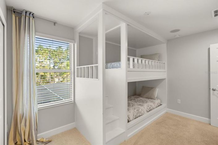 Image No.38-6 Bed House for sale