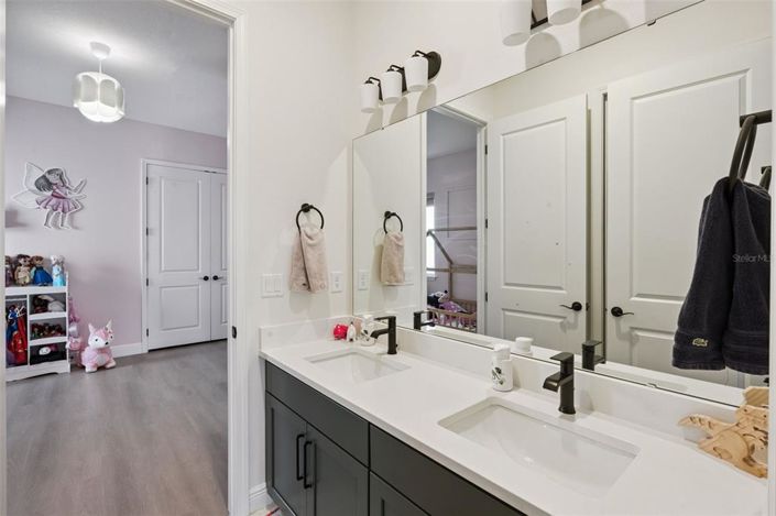 Image No.37-4 Bed House for sale