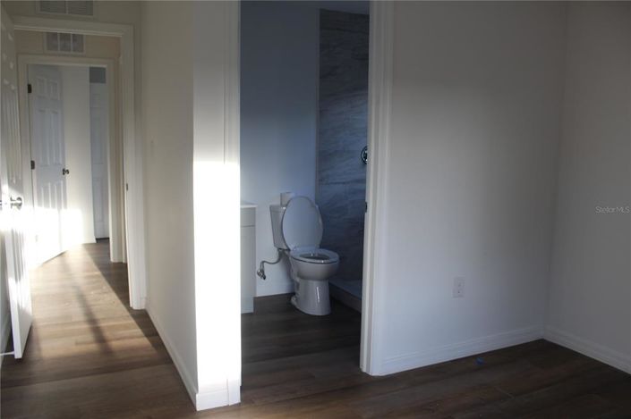 Image No.10-4 Bed House for sale