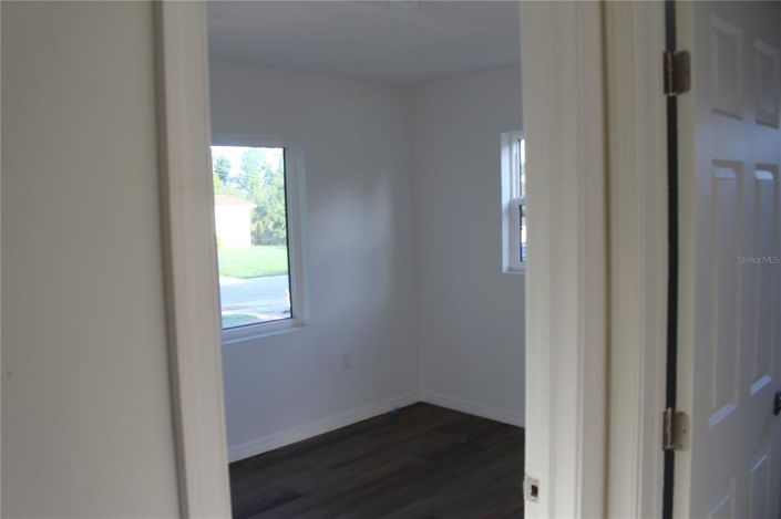 Image No.13-4 Bed House for sale