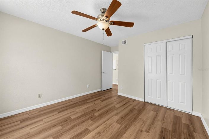 Image No.11-2 Bed House for sale