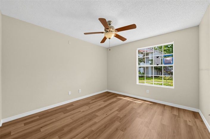 Image No.18-2 Bed House for sale
