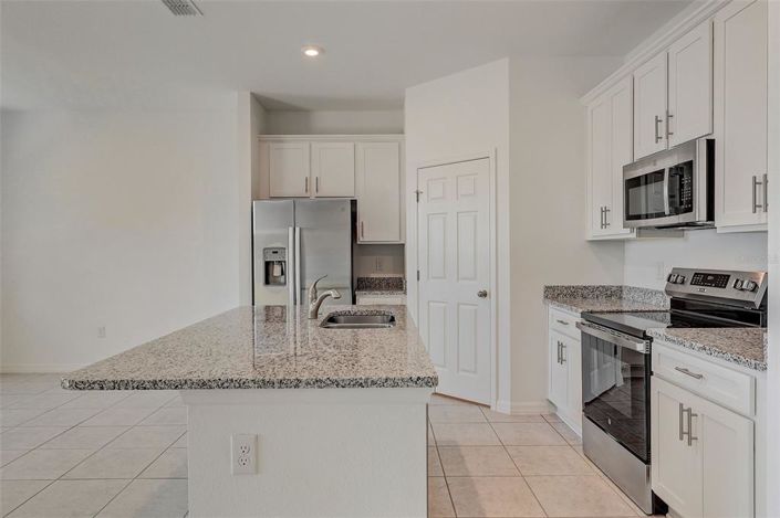 Image No.9-3 Bed House for sale