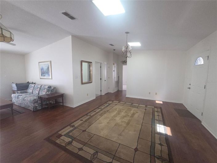 Image No.40-2 Bed House for sale