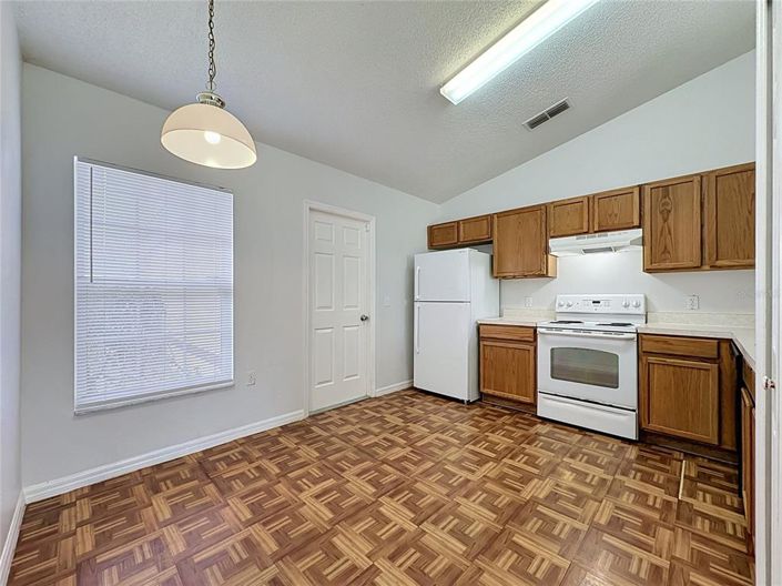 Image No.15-3 Bed House for sale