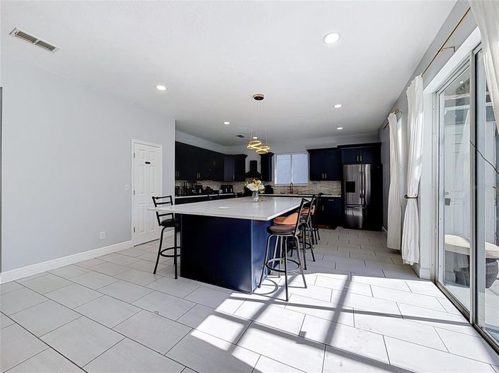 Image No.16-6 Bed House for sale