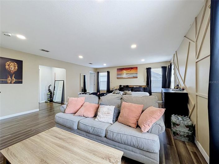 Image No.22-6 Bed House for sale
