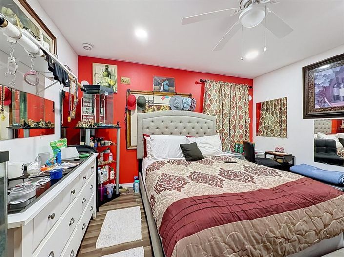 Image No.27-6 Bed House for sale