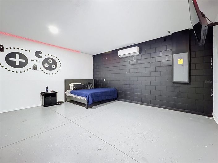 Image No.35-6 Bed House for sale