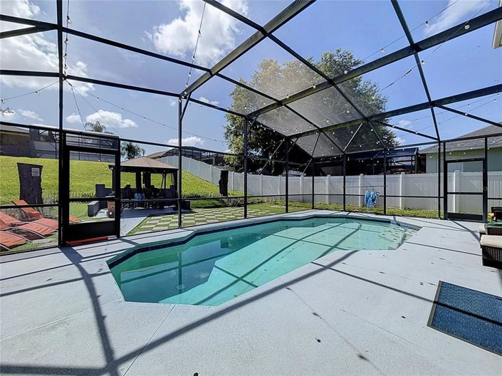 Image No.37-6 Bed House for sale