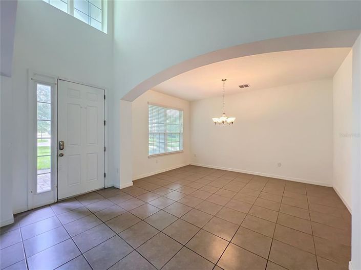 Image No.11-6 Bed House for sale