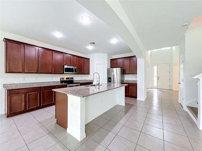 Image No.21-6 Bed House for sale