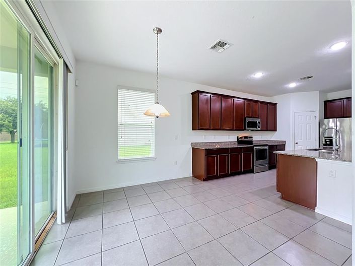 Image No.23-6 Bed House for sale