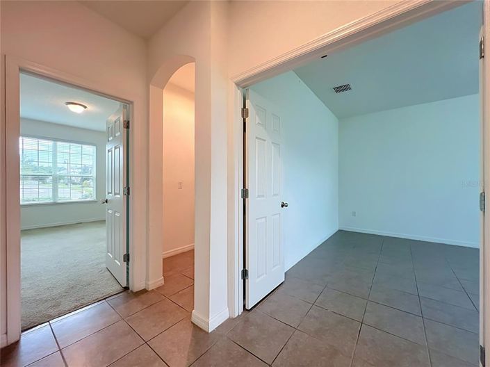 Image No.26-6 Bed House for sale
