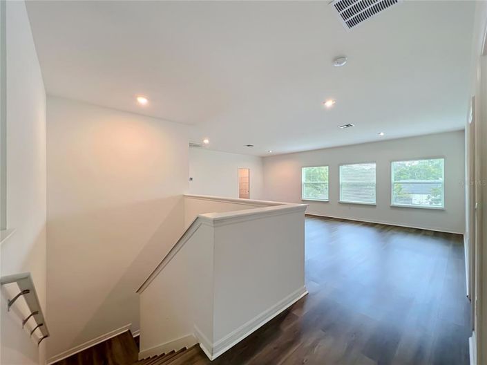 Image No.33-6 Bed House for sale
