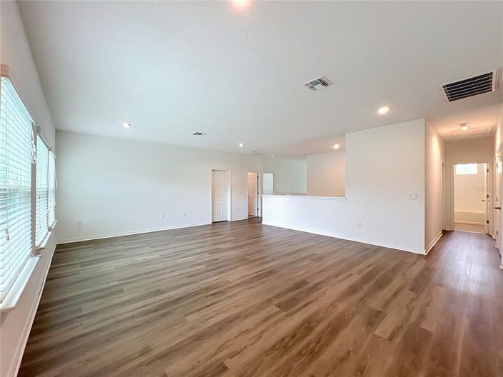 Image No.36-6 Bed House for sale