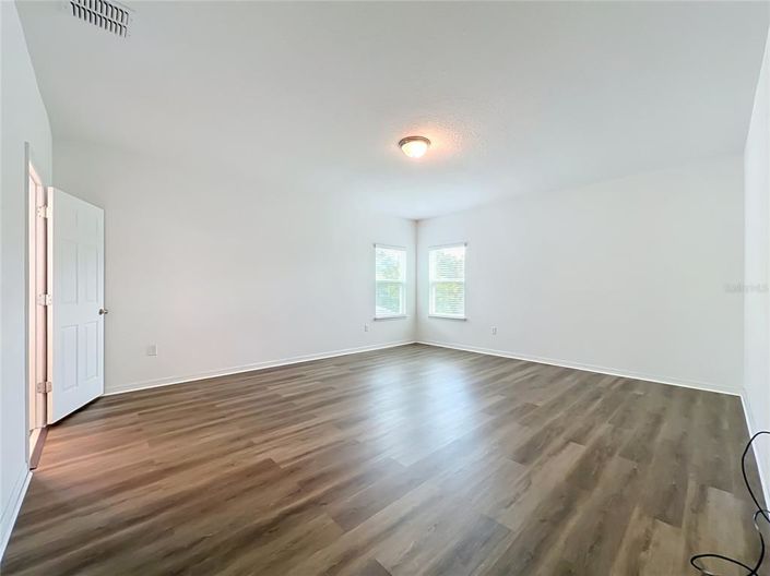 Image No.37-6 Bed House for sale