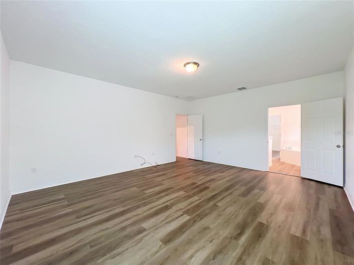 Image No.38-6 Bed House for sale