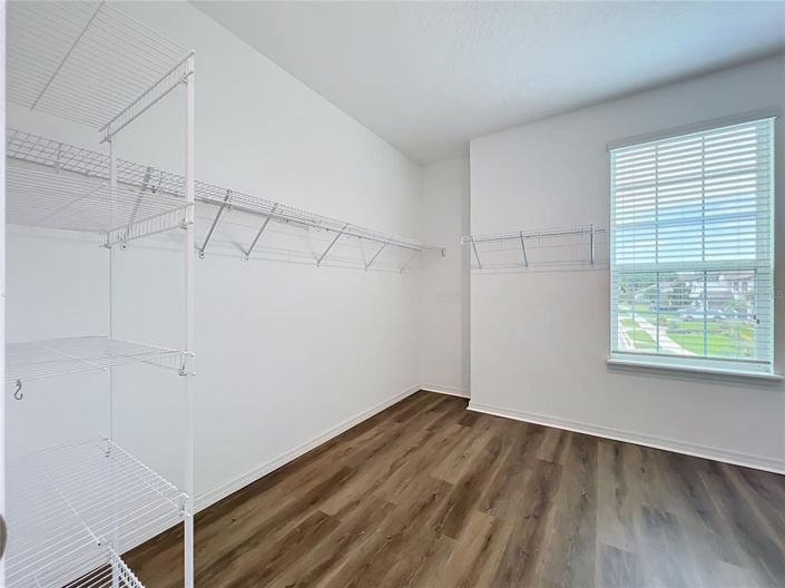 Image No.44-6 Bed House for sale