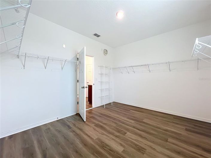 Image No.46-6 Bed House for sale