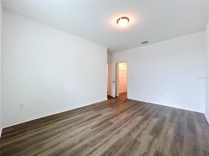 Image No.51-6 Bed House for sale
