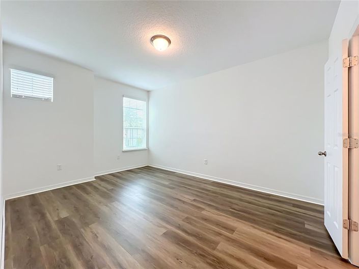 Image No.54-6 Bed House for sale