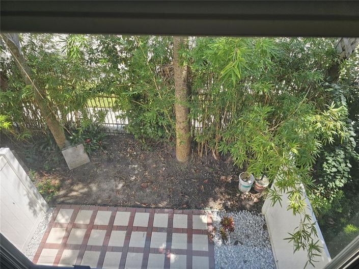 Image No.20-3 Bed Townhouse for sale