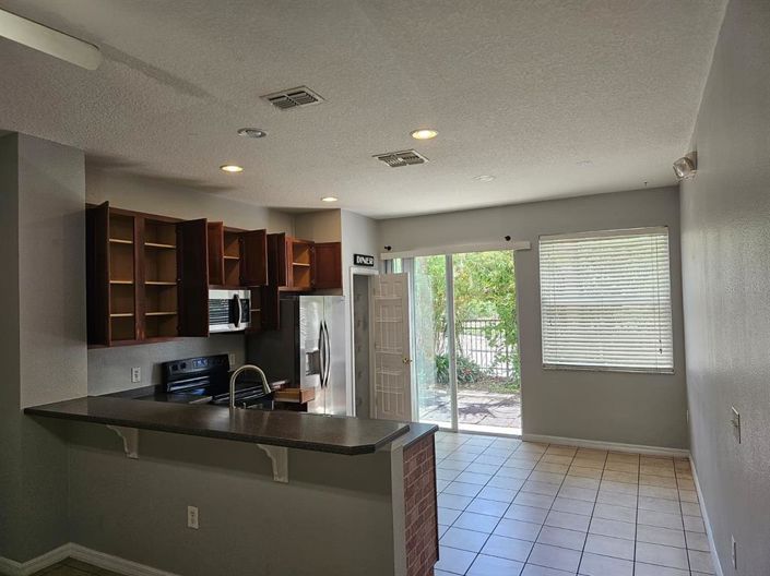 Image No.3-3 Bed Townhouse for sale