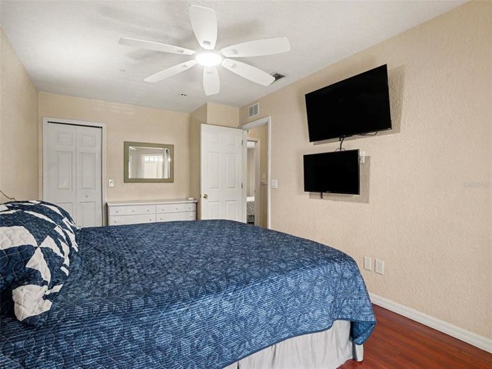 Image No.19-3 Bed Townhouse for sale