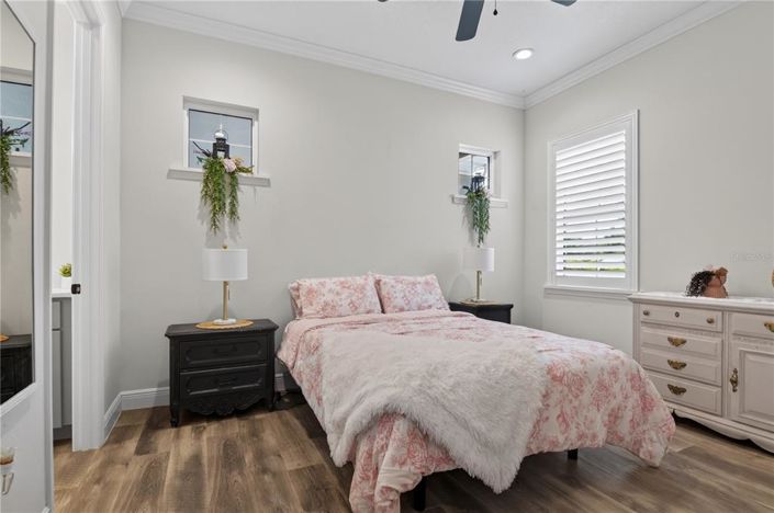 Image No.29-5 Bed House for sale