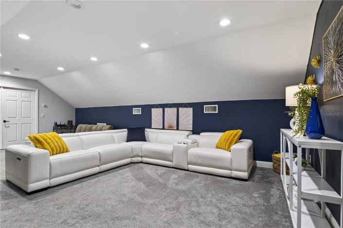 Image No.33-5 Bed House for sale