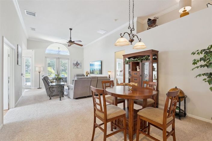Image No.8-4 Bed House for sale