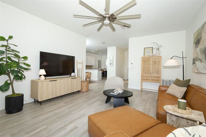 Image No.11-3 Bed House for sale