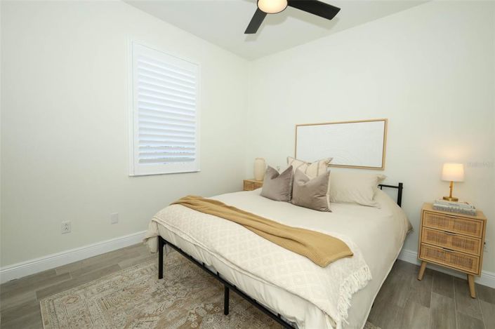 Image No.17-3 Bed House for sale