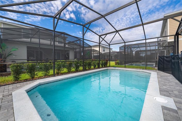 Image No.32-5 Bed House for sale