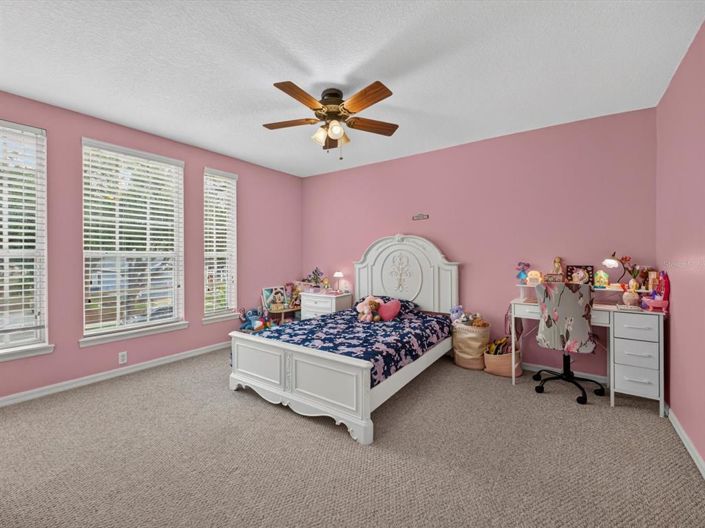 Image No.25-4 Bed House for sale