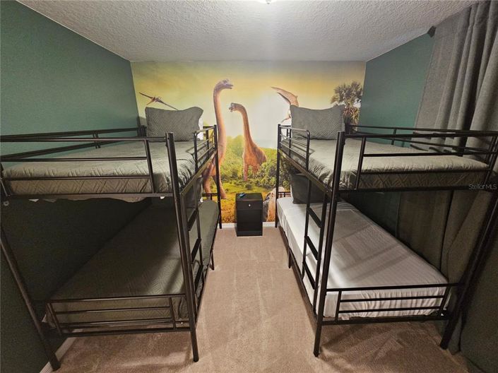 Image No.14-5 Bed Townhouse for sale