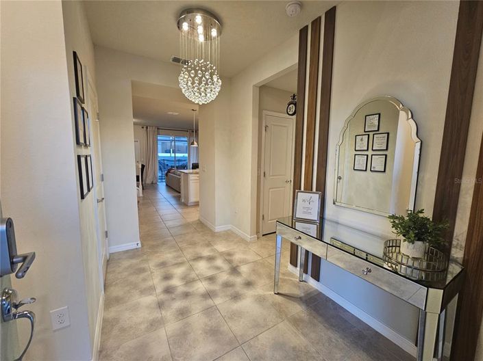 Image No.2-5 Bed Townhouse for sale