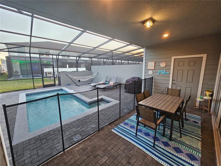 Image No.25-5 Bed Townhouse for sale