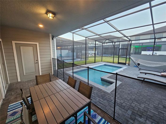 Image No.27-5 Bed Townhouse for sale