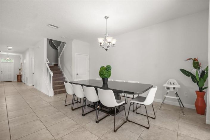 Image No.5-8 Bed House for sale